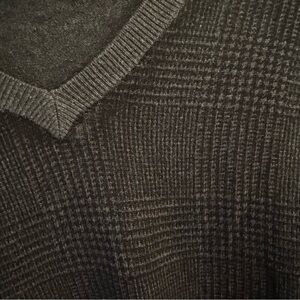 Banana Republic Men’s Charcoal Glen Plaid V-Neck Sweater 100% Cotton Size Large